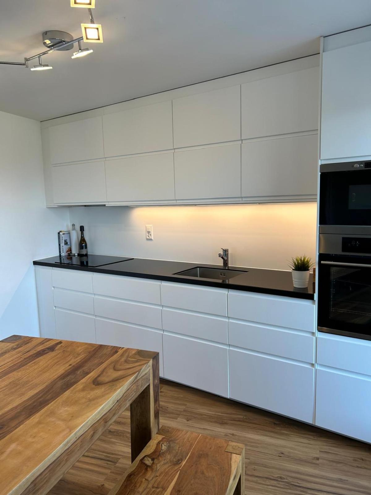 Baseliving Luxury Suite - Near Esc - Bahnhof Sbb - St Jakob Exterior foto